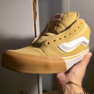 VANS KNU MID